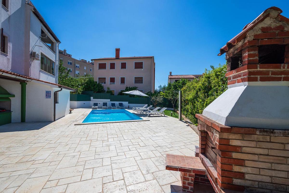 Big Swimming Pool Apartment Monvidal Пула Екстериор снимка