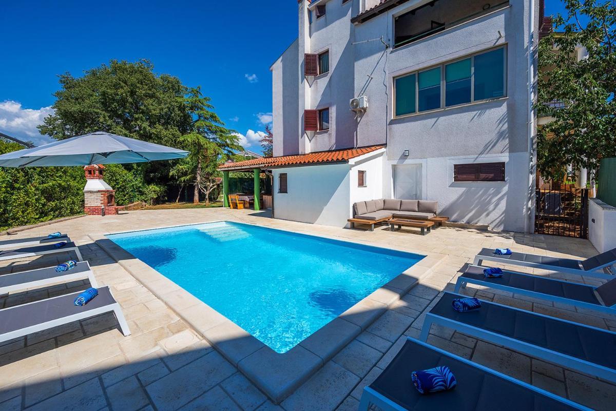 Big Swimming Pool Apartment Monvidal Пула Екстериор снимка