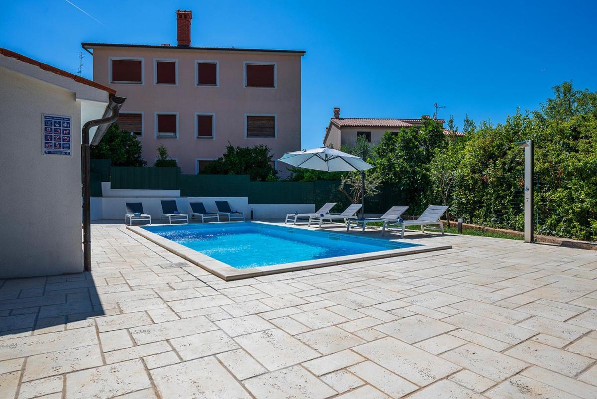 Big Swimming Pool Apartment Monvidal Пула Екстериор снимка